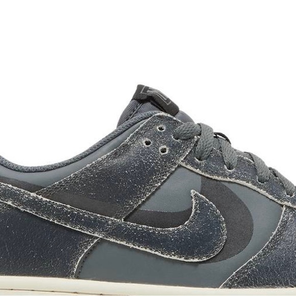 Nike Dunk Low SE GS 'Halloween Cauldron' DQ6215 001 - Picture 2 of 9